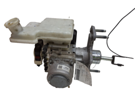 19 20 Chevrolet Silverado ABS pump without trailer brake control 84758698 - $230.17