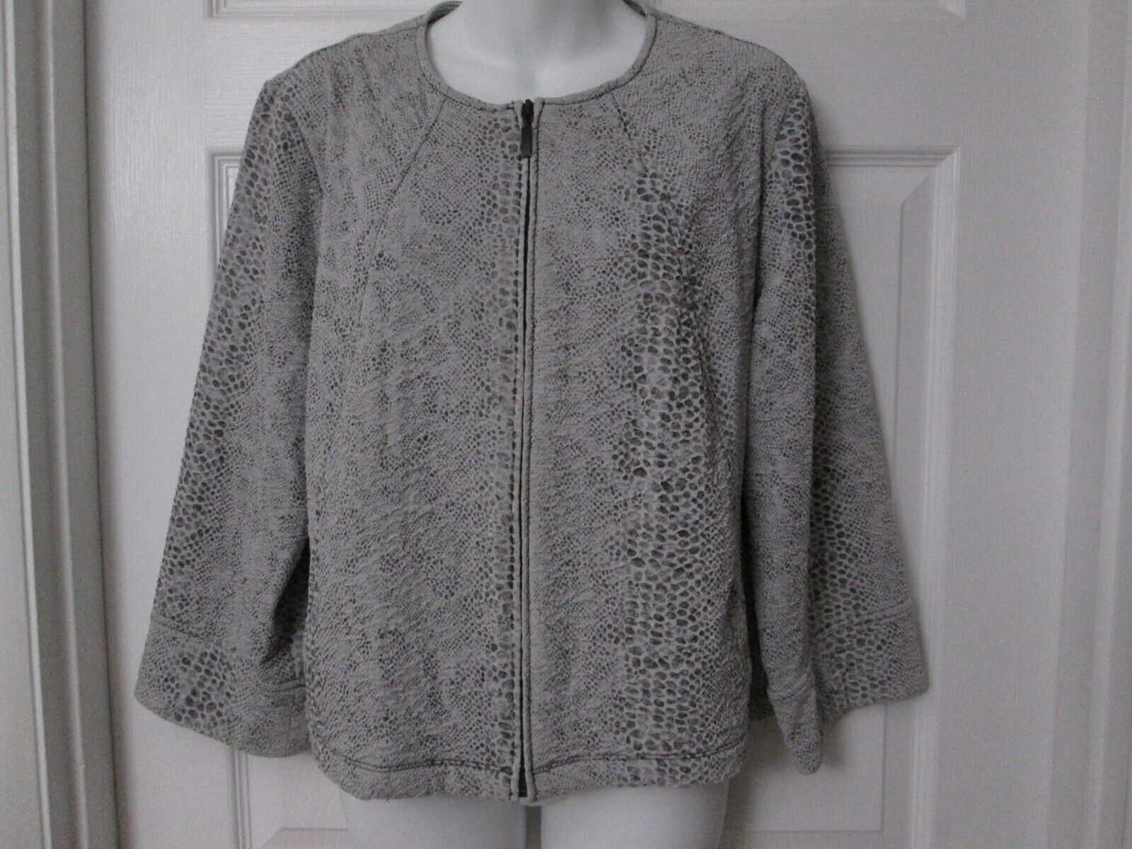 Primary image for CHICO's Gray Snakeskin Print Lightweight Lined Pocketed Zip Jacket Blazer SZ 2