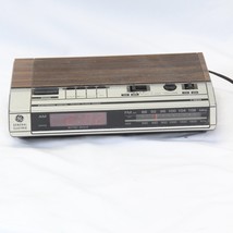 Vintage General Electric GE 7-4634B Digital Alarm Clock AM/FM Radio Works - £15.34 GBP