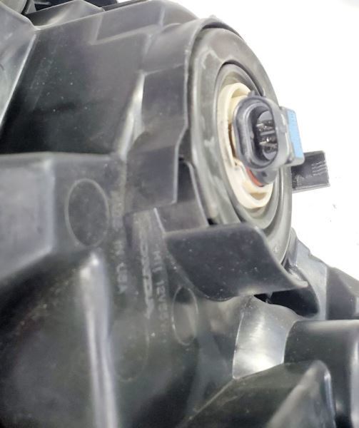 Right Headlamp Halogen Hazy 1 Broken Mount OEM 2018 Honda Civic Item image 9