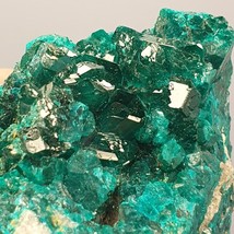 Beautiful Green Dioptase crystal specimen, Green Druzy crystals 447 carats - $3,497.26 MXN