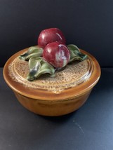 Vintage Majolica Bowl with 3D Apple handle Top Lid USA Wade California 202 - £10.72 GBP