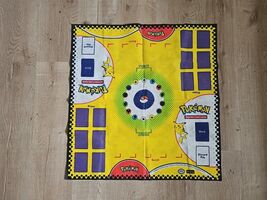Pokemon TCG Cloth Plat Mat 1999 26.5&#39;&#39; x 28&#39;&#39; WOTC - $331.83 MXN