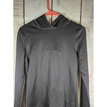 Under Armour Women&#39;s Activewear Shirt Long Sleeve Black Thumb Holes Size Sm - £12.46 GBP