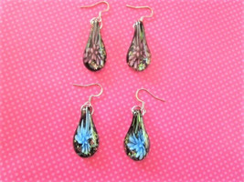 Glass Lily Flower earrings-SALE Clearance - £7.87 GBP