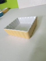 Housewares International Mini Square Fluted Baking Dish Yellow White - £19.67 GBP