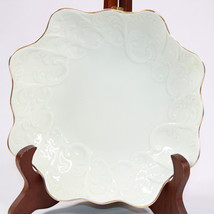 The Crown Classics Cream White Gold Trim 7 1/4&quot; Inch Bowl Pretty Pattern... - $205.47 MXN