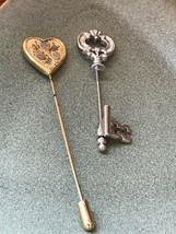 Vintage Lot of 2 Avon Marked Silvertone Skeleton Key &amp; Unmarked Goldtone Floral  - £8.87 GBP