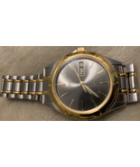 Seiko 7N43-GA09 Men&#39;s Quartz Day Date Dress Gunmetal/Gold Wrist Watch - $137.32 CAD