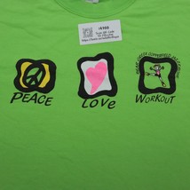 Piece Love Workout Shirt Men L Green Gildan Short Sleeve Crew Graphic Pr... - $355.10 MXN