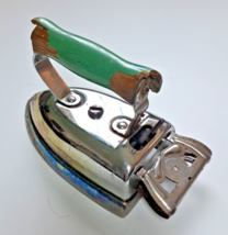 Westinghouse Clothes Iron For Parts or Repair Doorstop! - $9.79