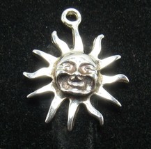 925 Sterling Silver SUN Face Charm Pendant 1.2g - £11.86 GBP