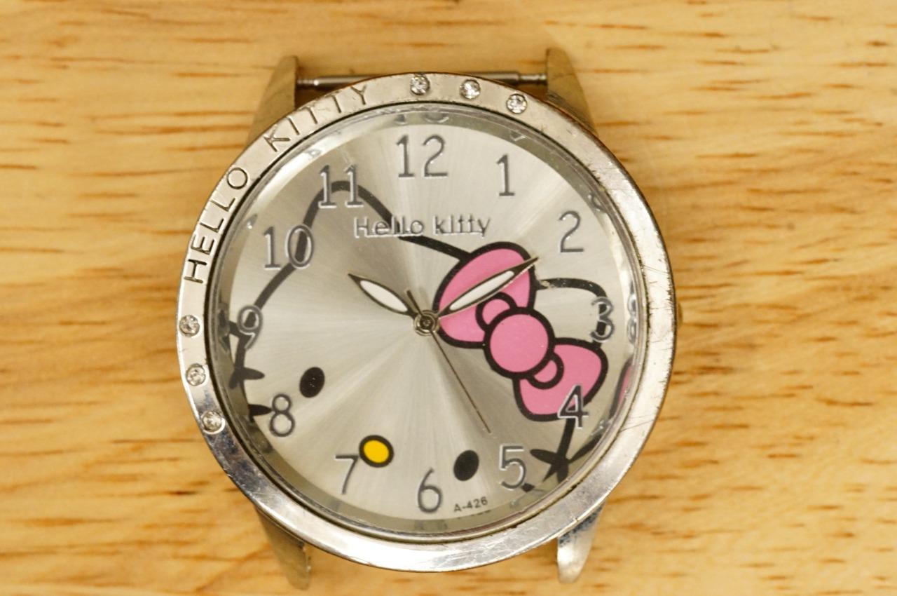 Primary image for Modern Costume Jewelry Silver Tone Metal Rhinestone HELLO KITTY Cat Watch Face
