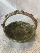 Vintage Ceramic Holly Berry Christmas Basket  Candy Dish With Handle By Amscan - £7.88 GBP