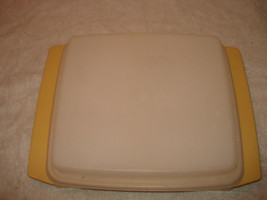 Vintage Tupperware Deviled Egg Keeper/Carrier 4pc Tray &amp; Lid Almond Tan ... - £11.86 GBP