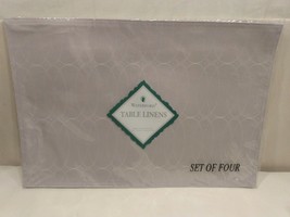 NWT Waterford Linens Platinum Ballet Icing Oval Placemat Set of 4 Orchid Color - $21.03