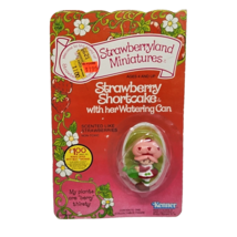 VINTAGE 1982 STRAWBERRYLAND MINIATURES STRAWBERRY SHORTCAKE W/ WATERING ... - $38.00
