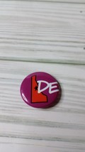 Vintage American Girl Grin Pin Delaware State Pleasant Company - £3.16 GBP