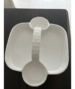 Williams Sonoma White Weave Basket Handle Porcelain Berry Fruit Secla Po... - $362.72 MXN