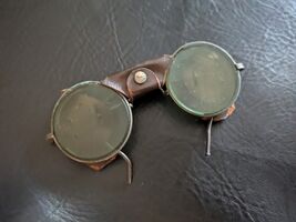 1940 Welding Glasses Goggles Green Lens Leather Side Shield Bridge Steam... - $62.93 CAD