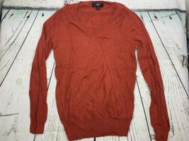 Maroon Sweater Medium Soft V Neck - $20.19