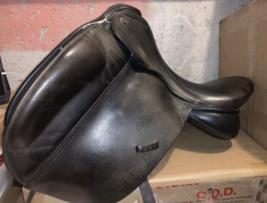 Trilogy Debbie McDonald Dressage Saddle Narrow Thist Wide Fit - $1,752.00