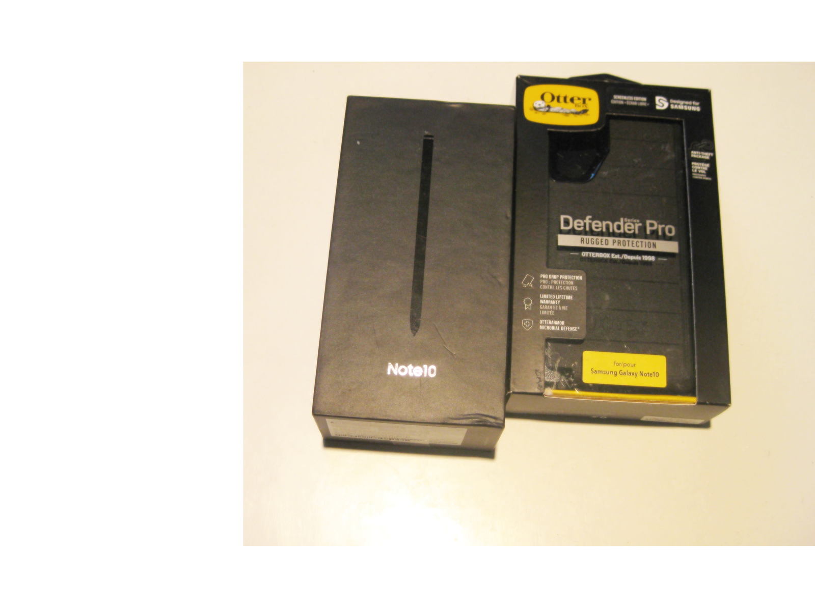 9/10  Unlocked  Black 256gb Samsung  Note 10 Bundle!   - $624.99