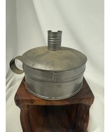 Primitive 19th C Style VTG Metal Tin Tinderbox Candle Holder Full Flint ... - €84,44 EUR