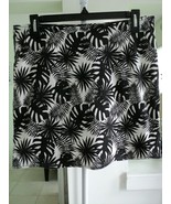 PIN CLOVER MEDIUM SKORT BLACK WHITE FLORAL COTTON SPANDEX #7114 - £10.13 GBP