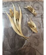  Gold-Tone  Wheat Stalk Brooch Pin Vintage 3&quot; &amp;  Matching Clip Earrings ... - $380.00 MXN