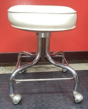Vintage Brewer Medical Stool Doctor Dentist Made In The USA Adjustable 1... - $2,707.05 MXN