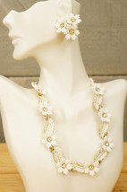 Vintage Costume Jewelry Coro White Daisy Flower Rhinestone Necklace Earring Set - £27.24 GBP