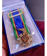 Member (Fifth Class) of the Most Noble Order of the Crown of Thailand. - €60,30 EUR