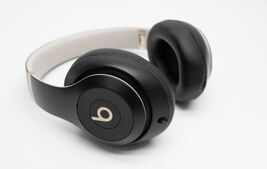 Beats Studio Pro Wireless Over-the-Ear Headphones MC2N4LL/A Black Gold image 2