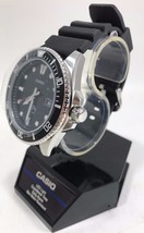 Casio - MDV106-1A - Men&#39;s 200M Black Resin Band Black Dial Analog Dive Watch - £90.03 GBP