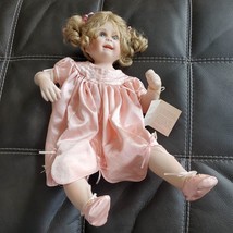 Linda Murray Abbie AEL 2003 Porcelain Cloth Sitting Doll Paradise Galleries - $28.49