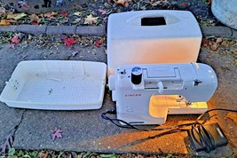 Singer Protege 2639 80 Stitch Sewing Machine  works - £125.02 GBP