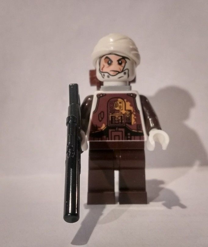 Minifigure Dengar Bounty Hunter US Seller - $7.98