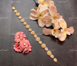 VeroniQ Trends-Beautiful Floral Style Gold Plated Pachi Kundan Matha Patti - £86.52 GBP