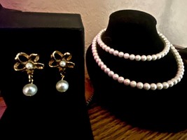Vintage Faux White Pearl Double Strand with Gold Tone Flower/Pearl Earrings - £15.73 GBP