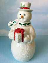 Lenox Holiday Snowman with Gift 2020 Porcelain Figurine 7"H #890387 NEW - $42.47