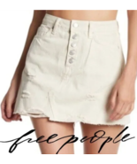 FREE PEOPLE Destroyed Denim Mini Skirt in Worn White Size 28 NEW $68 - €29,78 EUR