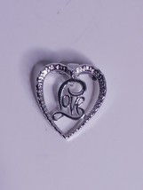 Vintage Gerry&#39;s Silver Tone Open Heart Brooch Pin With The Word Love In ... - $145.74 MXN