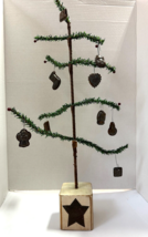 Primitive Feather Christmas Tree Decorated Wood Base 25&quot; vintage - £58.66 GBP