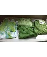 Mossimo Set of 3 Women&#39;s Top &amp; T-Shirts Green Large w/Bonus Hanes Tie Dy... - $354.61 MXN