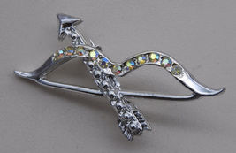Bow And Arrow Pin With Rhinestones - £7.96 GBP