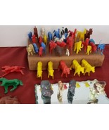 1950&#39;s Mixed Lot Of Miniature Plastic Toys  Barn And  Zoo Animals (41) c... - $14.01
