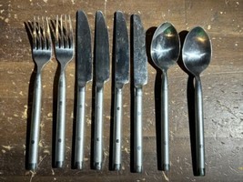 8 Hampton Silversmiths Stainless Shangri-La 4 Knives  2 Dinner Spoon 2 Forks - $15.88