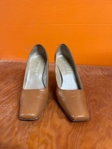 Vintage Women&#39;s Shoes, Nickels,  Light Brown/Tan Heels, size 7.5, low heel - £23.73 GBP
