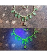 Leaves Czech Uranium glass necklace vaseline glass beads vintage jewelry... - $801.33 MXN